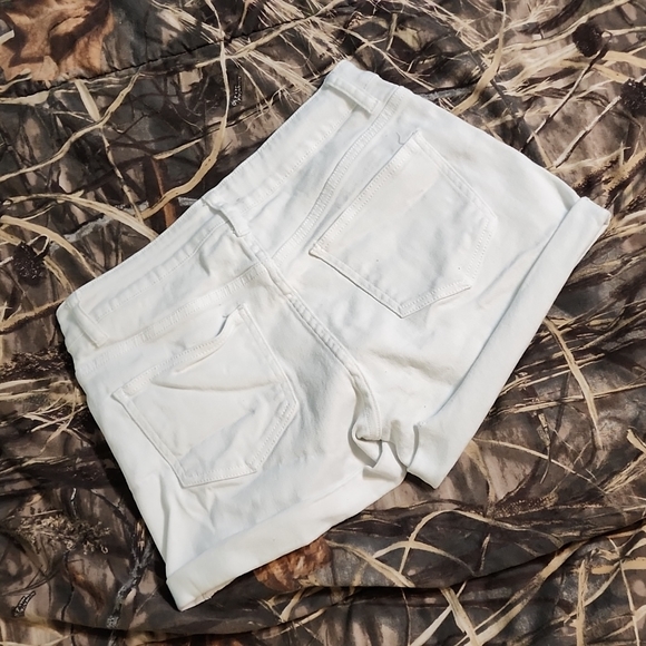 Shorts GB - Picture 2 of 3